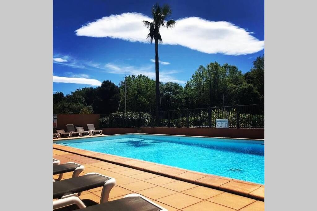 2 Bedrooms, 15 Min Walk To Beach, Ac, Pool & Fiber Internet In A Quiet, Private Gated Domain 5Kms To St Tropez Cogolin Zewnętrze zdjęcie